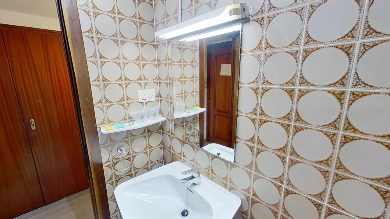 Almuñécar Apartamentos Chinasol מראה חיצוני תמונה